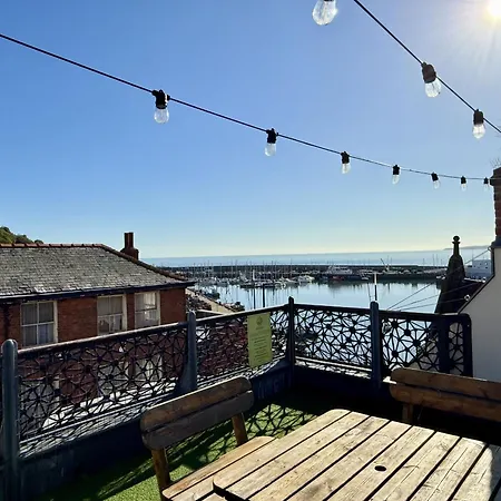 Merchants Quarters - Berkano - Stunning Apartment - Harbour And Sea Views - Free Roof Top Terrace With Sea And Harbour View And Central Location To Beaches Amenities Restaurants And Harbour