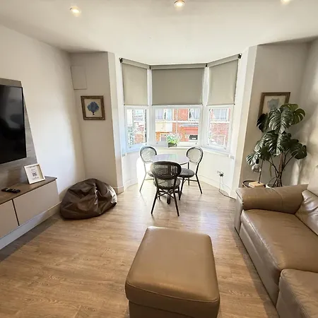 펜션 Merchants Quarters - Berkano - Stunning With Harbour And Sea Views, Roof Terrace And Location To Amenities