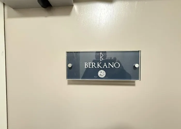 Merchants Quarters - Berkano - Stunning - Harbour And Sea Views - Free Roof Terrace With Sea And Harbour View And Location To Beaches Amenities Restaurants And Harbour