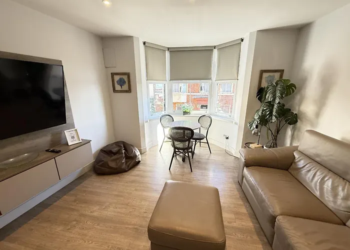 Tatil Evi Merchants Quarters - Berkano - Stunning - Harbour And Sea Views - Free Roof Terrace With Sea And Harbour View And Location To Beaches Amenities Restaurants And Harbour