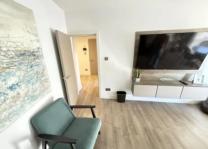 Merchants Quarters - Berkano - Stunning - Harbour And Sea Views - Free Roof Terrace With Sea And Harbour View And Location To Beaches Amenities Restaurants And Harbour *