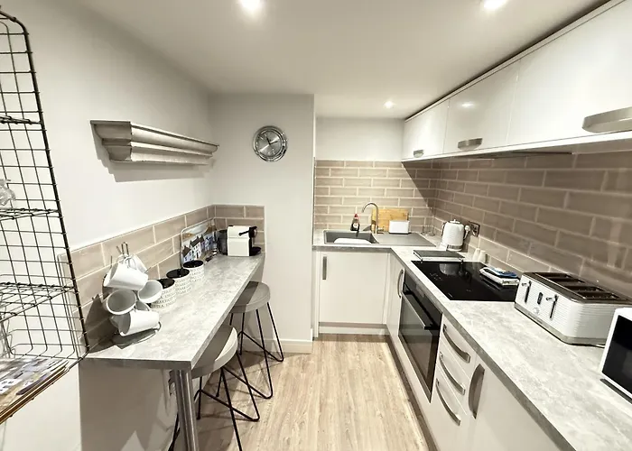 Merchants Quarters - Berkano - Stunning - Harbour And Sea Views - Free Roof Terrace With Sea And Harbour View And Location To Beaches Amenities Restaurants And Harbour Scarborough