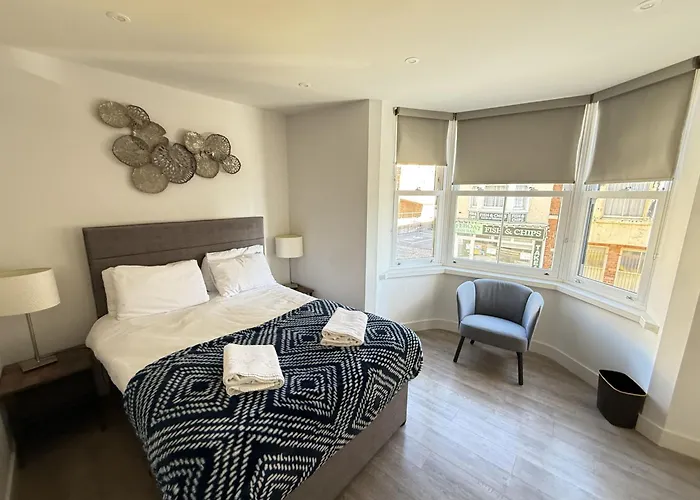 Merchants Quarters - Berkano - Stunning - Harbour And Sea Views - Free Roof Terrace With Sea And Harbour View And Location To Beaches Amenities Restaurants And Harbour Tatil Evi