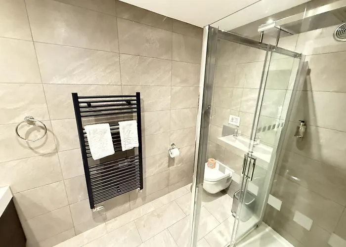 Merchants Quarters - Berkano - Stunning - Harbour And Sea Views - Free Roof Terrace With Sea And Harbour View And Location To Beaches Amenities Restaurants And Harbour Tatil Evi *