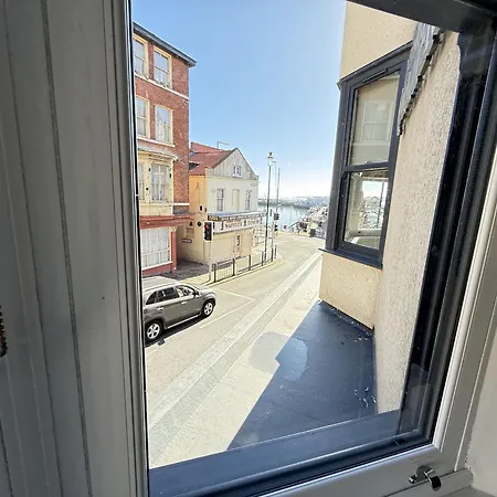 Ferienhaus Merchants Quarters - Berkano - Stunning - Harbour And Sea Views - Free Roof Terrace With Sea And Harbour View And Location To Beaches Amenities Restaurants And Harbour *