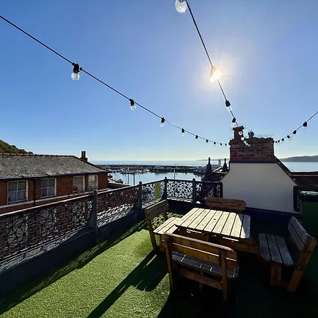 Merchants Quarters - Berkano - Stunning - Harbour And Sea Views - Free Roof Terrace With Sea And Harbour View And Location To Beaches Amenities Restaurants And Harbour Ferienhaus Scarborough